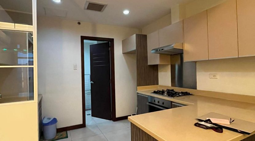 b49bcee3f54b61b601ae75fccb3de747