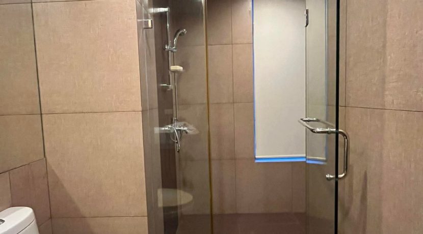 b5e65d5f0ad27e6d1c3b4cb877929e20