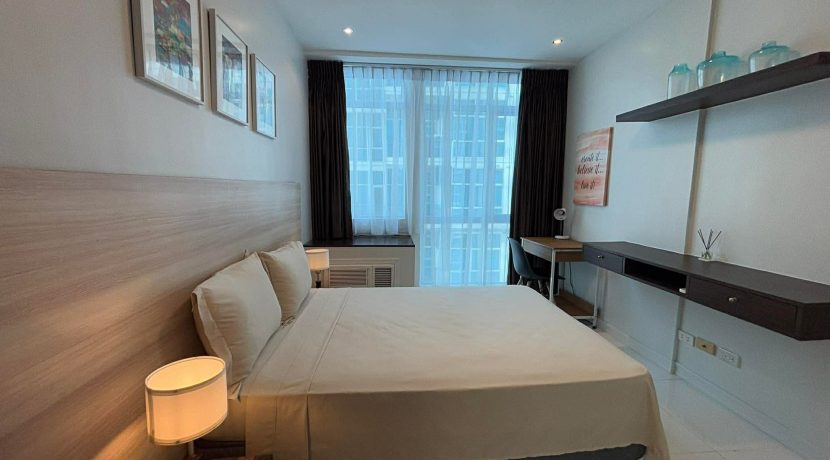 b989e4a7448e429fd1230408abbddc65