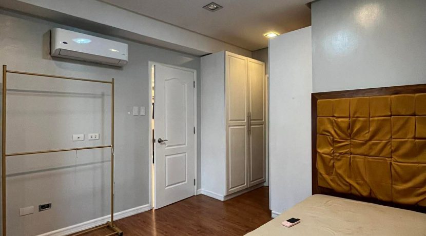 e87dc7601c8493938342d2e2f9ba7468