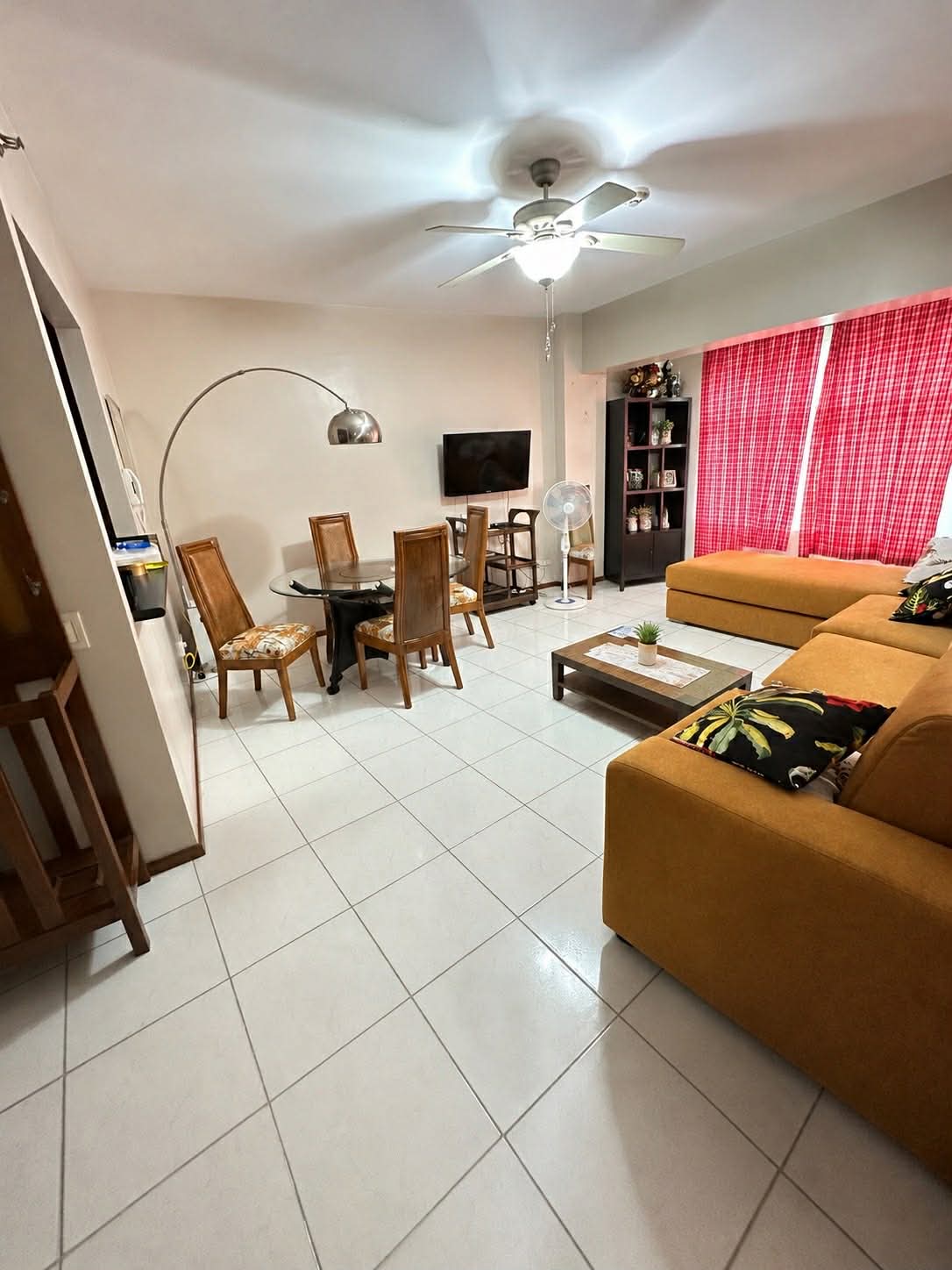1-Bedroom Condo fo Rent in Two Serendra BGC Taguig City